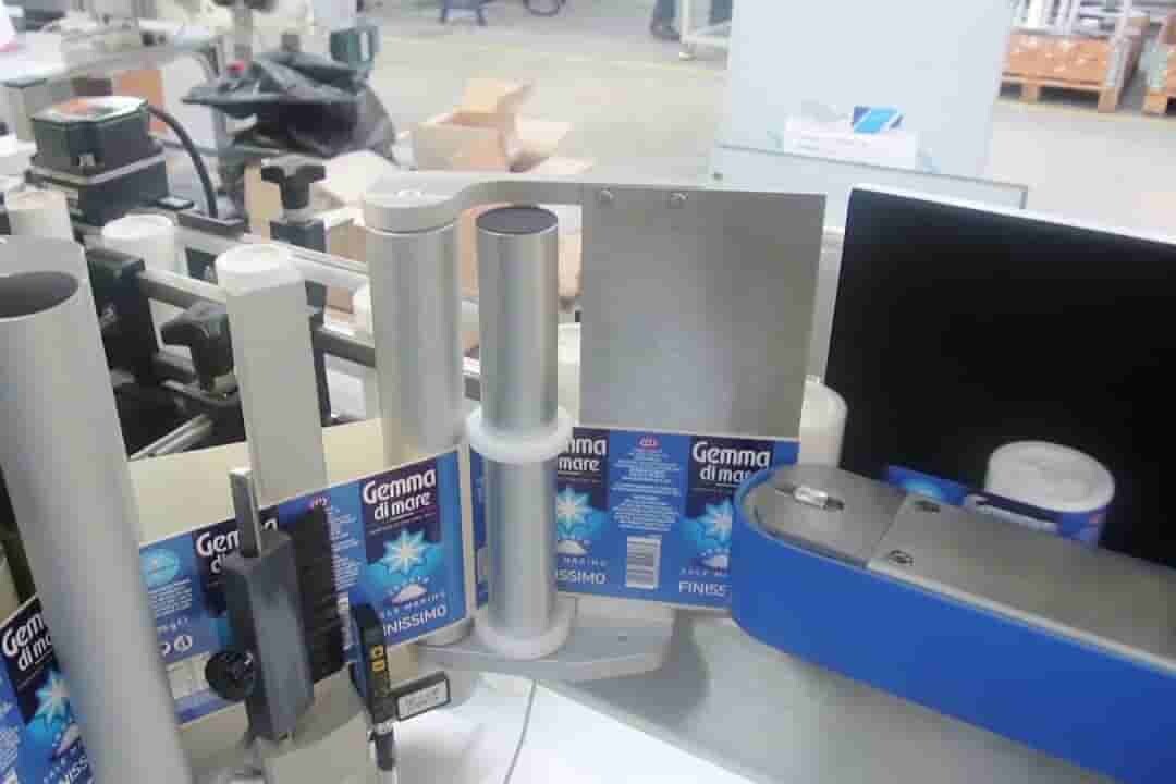 Wrap-around Labeling Machine